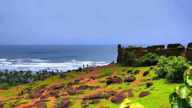 goa-me-chapora-fort-par-ghume